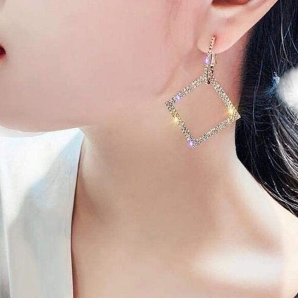 Sparkling Silver Rhinestone Square Hoop Earrings NEW - Picture 1 of 4